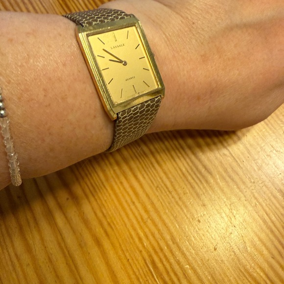 Exquisite Lassale watch, gold dial and bezel. 19mm lug. Made in Japan. EUC - Picture 9 of 9